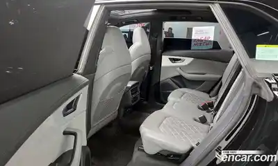 Audi Q8 2023 3.0 Автомат в Москве № 196125, миниатюра 12