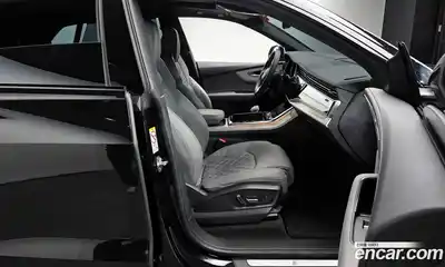 Audi Q8 2023 3.0 Автомат в Москве № 196125, миниатюра 10