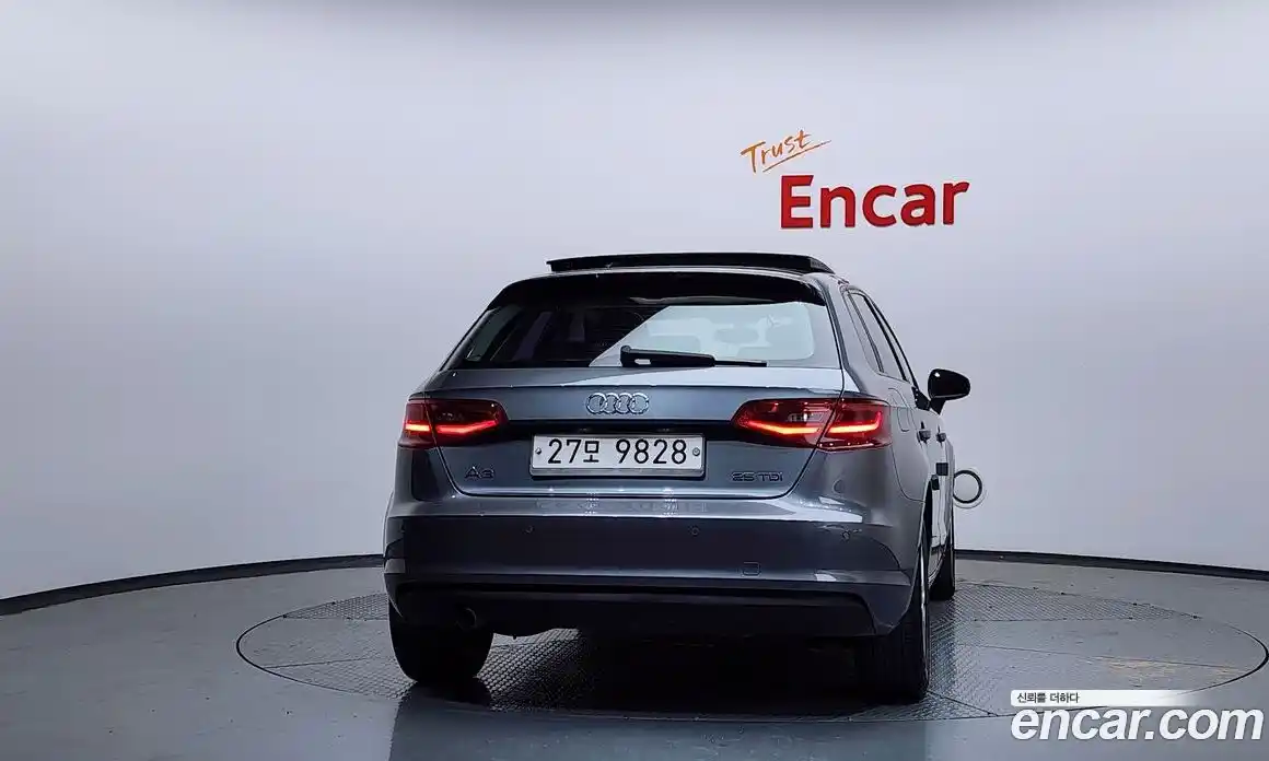 Audi A3 2015 1.6 Автомат в Москве № 196604, фото 4