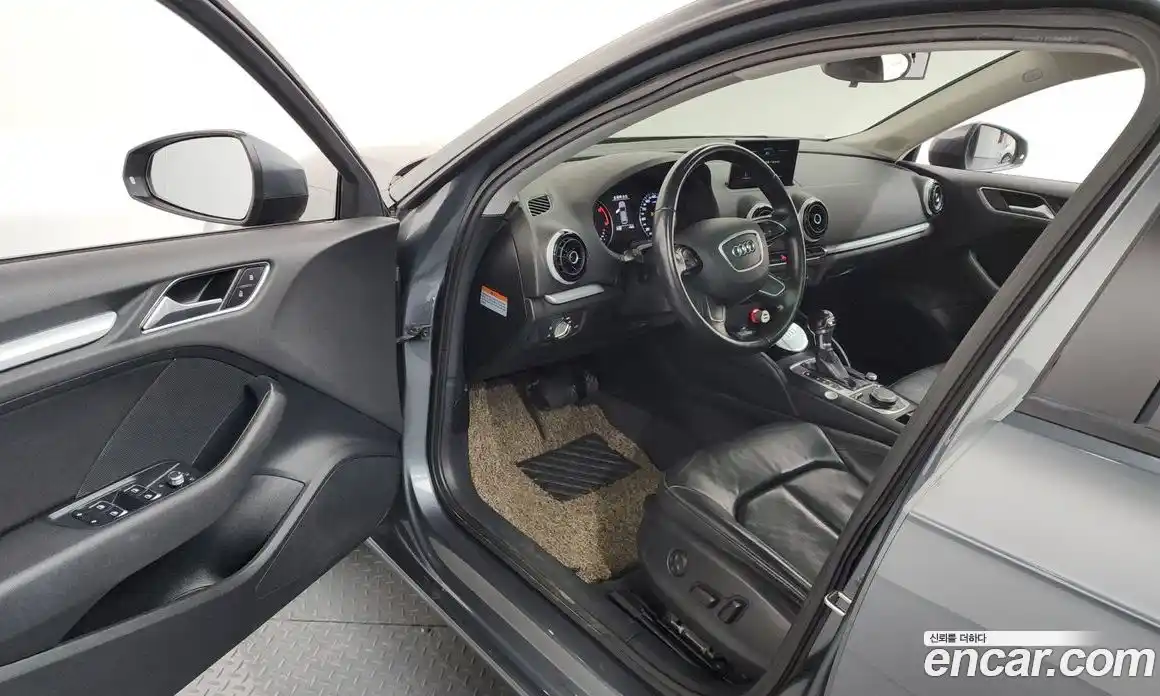 Audi A3 2015 1.6 Автомат в Москве № 196604, фото 10