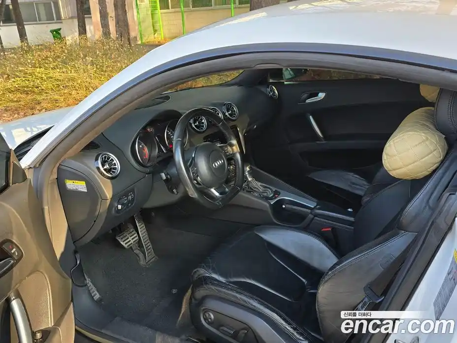 Audi TT 2008 2.0 Автомат в Москве № 196874, фото 14