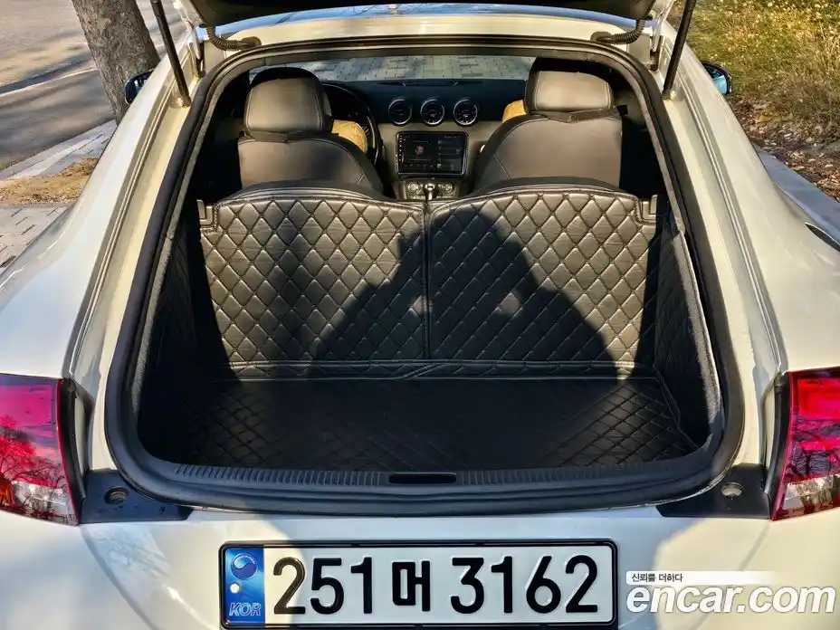 Audi TT 2008 2.0 Автомат в Москве № 196874, фото 19