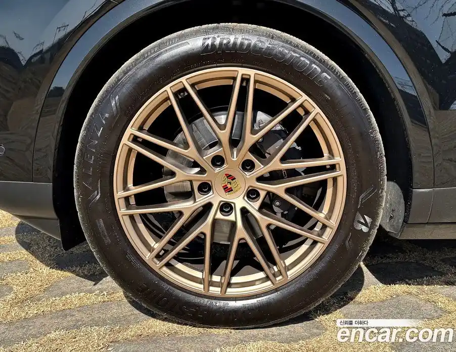 Porsche Cayenne 2024 3.0 Автомат в Москве № 197906, фото 4