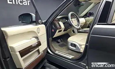 Land Rover Range-Rover 2017 4.4 Автомат в Москве № 198133, миниатюра 11