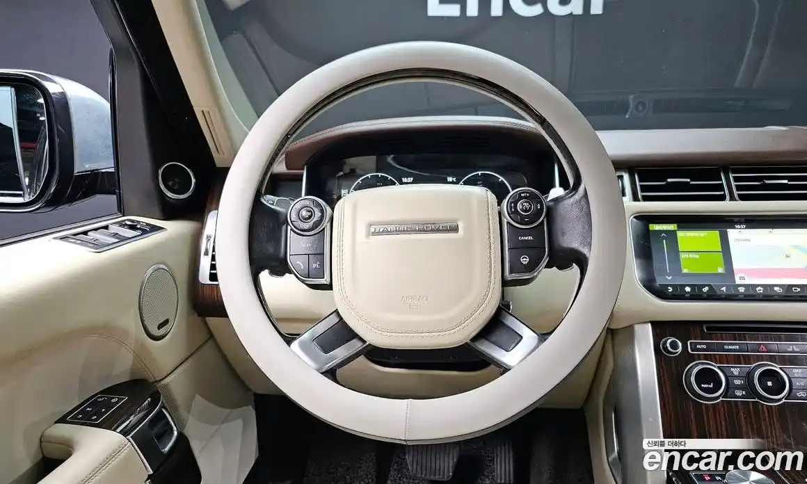 Land Rover Range-Rover 2017 4.4 Автомат в Москве № 198133, фото 13