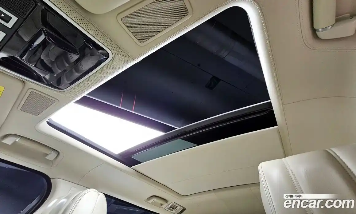 Land Rover Range-Rover 2017 4.4 Автомат в Москве № 198133, фото 19