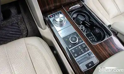 Land Rover Range-Rover 2017 4.4 Автомат в Москве № 198133, миниатюра 9