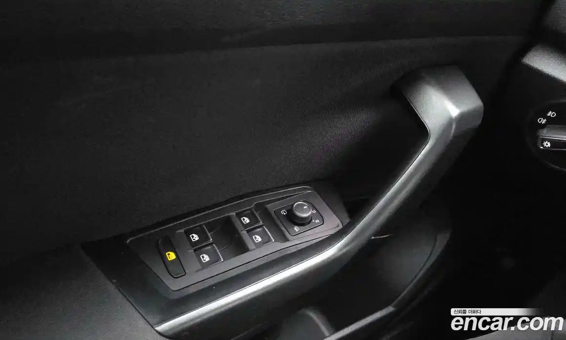 Volkswagen T-Roc 2021 2.0 Автомат в Москве № 199010, фото 13