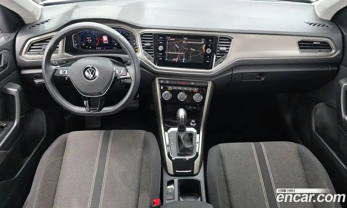 Volkswagen T-Roc 2021 2.0 Автомат в Москве № 199010, фото 20