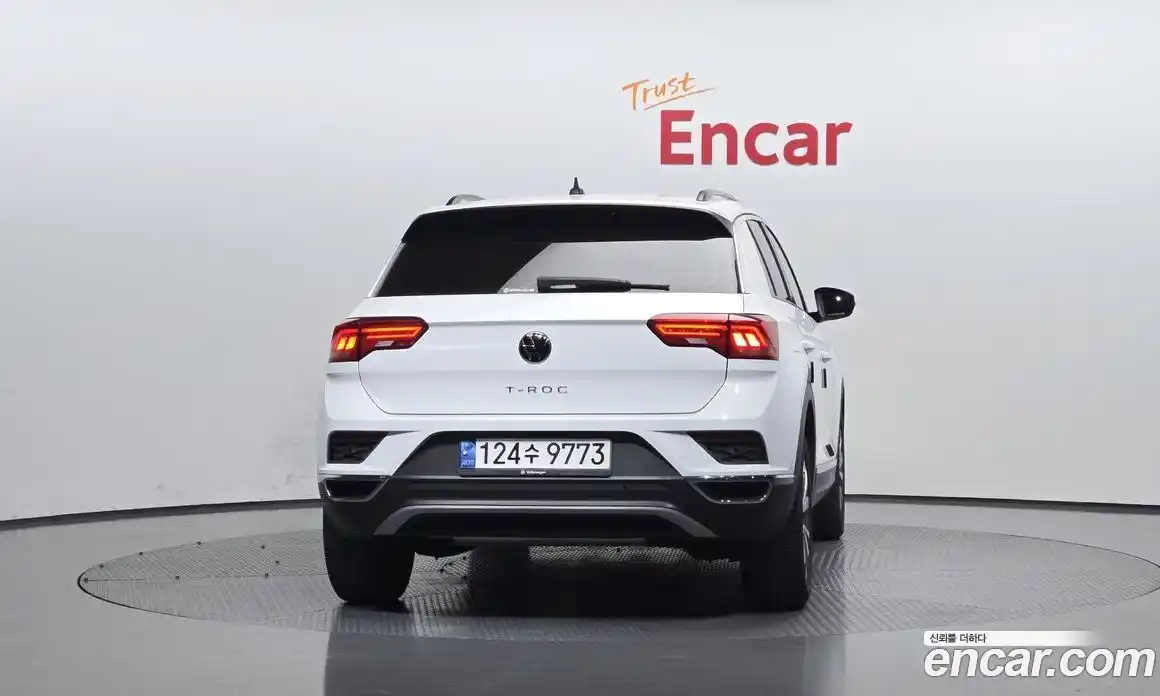 Volkswagen T-Roc 2021 2.0 Автомат в Москве № 199010, фото 5