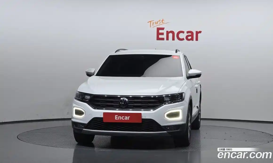 Volkswagen T-Roc 2021 2.0 Автомат в Москве № 199010, фото 10