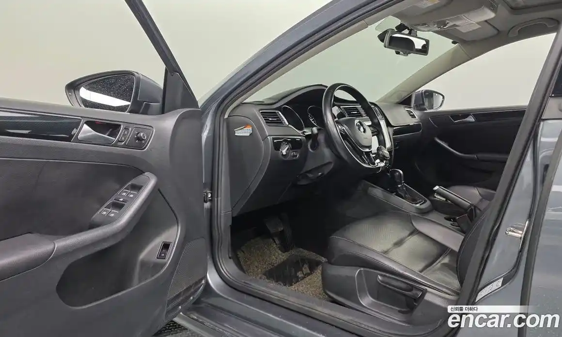 Volkswagen Jetta 2015 2.0 Автомат в Москве № 199125, фото 9