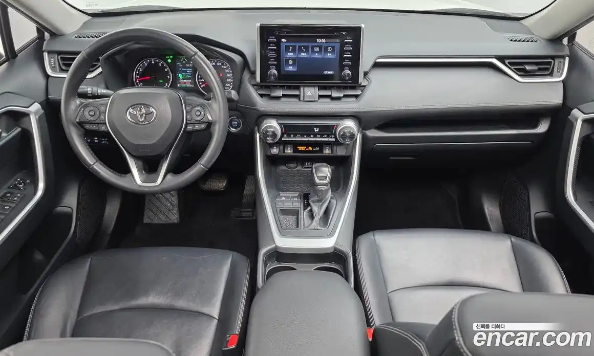 Toyota RAV4 2019 2.5 Автомат в Москве № 199611, фото 7