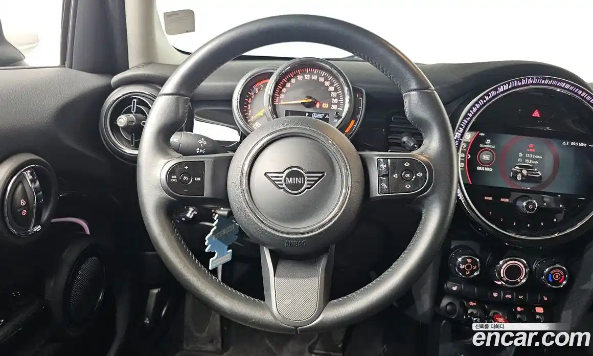 Mini Cooper 2022 1.5 Автомат в Москве № 201785, фото 13