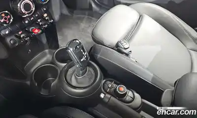 Mini Cooper 2022 1.5 Автомат в Москве № 201785, миниатюра 5