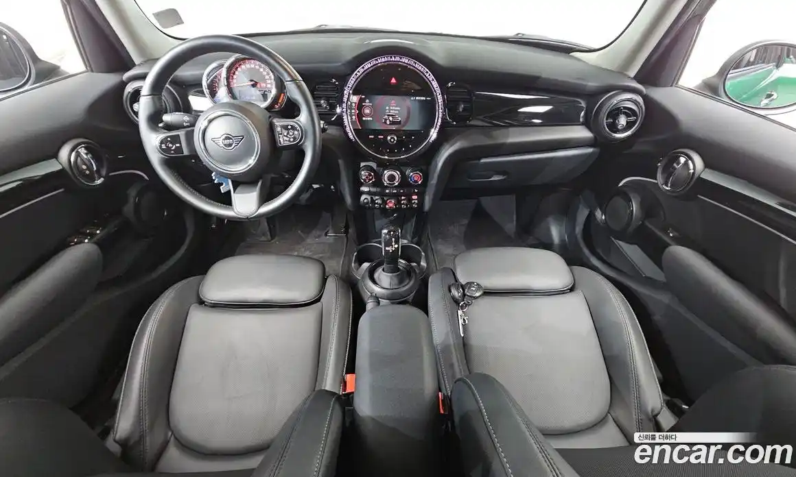 Mini Cooper 2022 1.5 Автомат в Москве № 201785, фото 6
