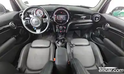 Mini Cooper 2022 1.5 Автомат в Москве № 201785, миниатюра 6