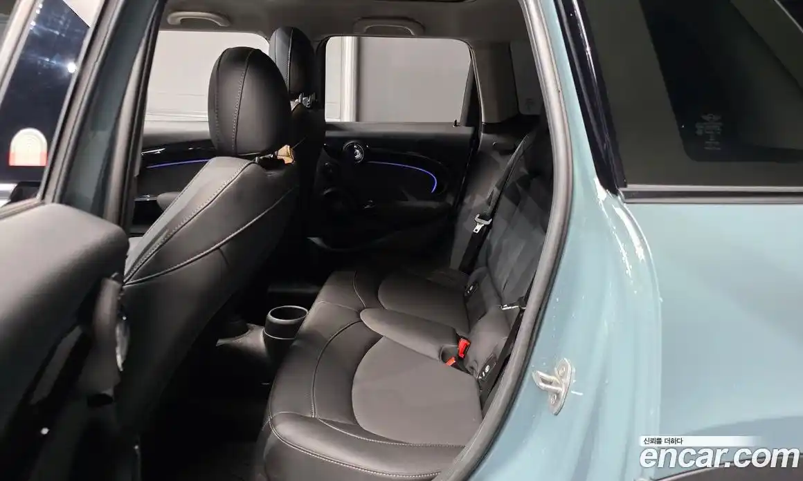 Mini Cooper 2023 2.0 Автомат в Москве № 203956, фото 16