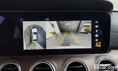 Mercedes-Benz E-Class 2023 2.0 Автомат в Москве № 206202, миниатюра 11