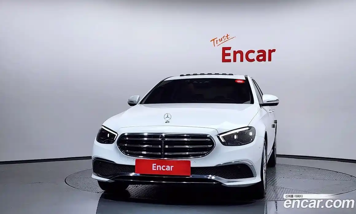 Mercedes-Benz E-Class 2023 2.0 Автомат в Москве № 206202, фото 12