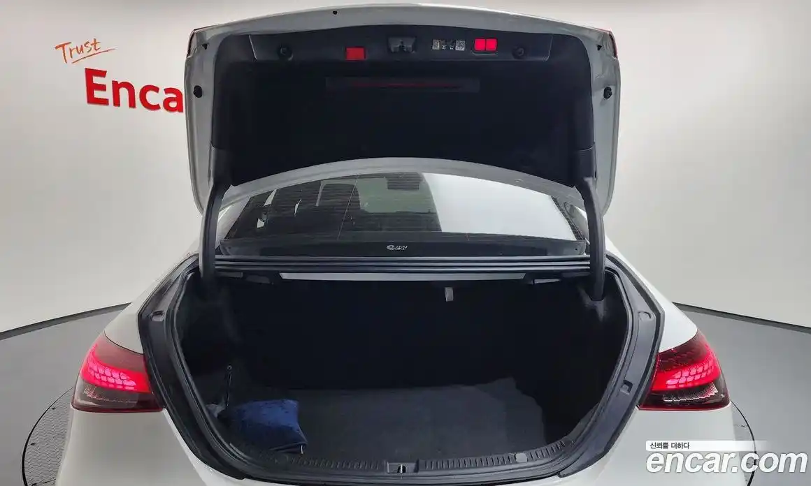 Mercedes-Benz E-Class 2023 2.0 Автомат в Москве № 206202, фото 14