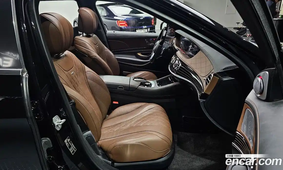 Mercedes-Benz S-Class 2018 6.0 Автомат в Москве № 207336, фото 15