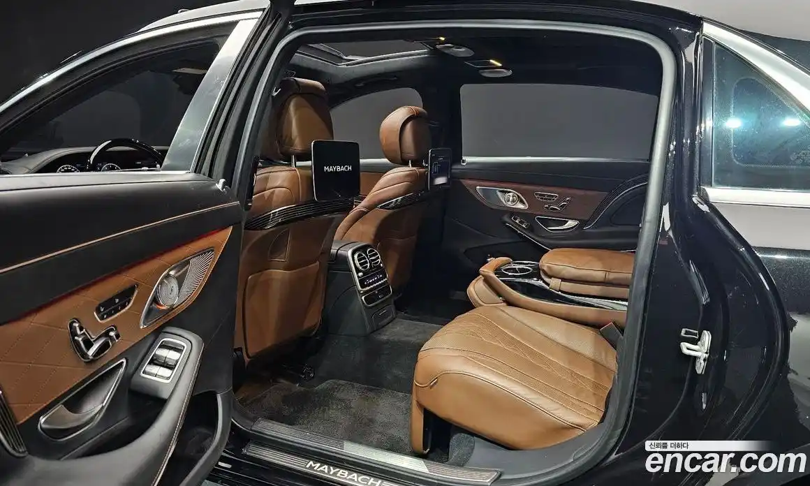 Mercedes-Benz S-Class 2018 6.0 Автомат в Москве № 207336, фото 19