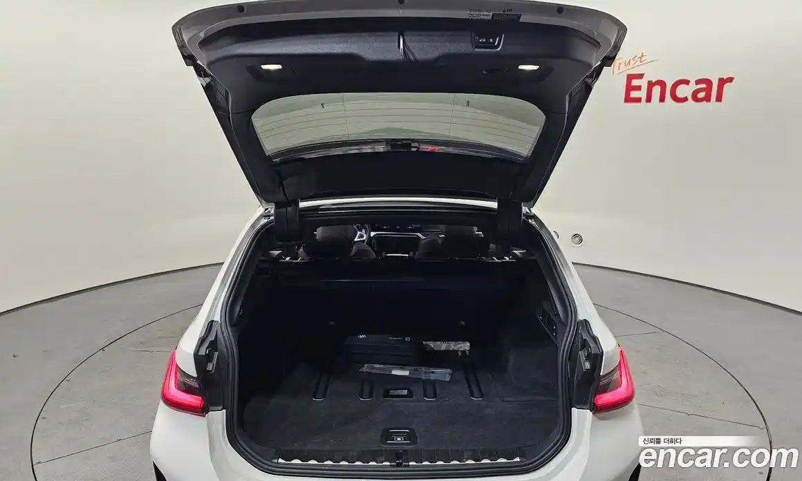 BMW 3-Series 2024 3.0 Автомат в Москве № 210347, фото 12