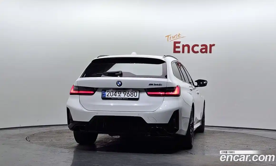 BMW 3-Series 2024 3.0 Автомат в Москве № 210347, фото 6