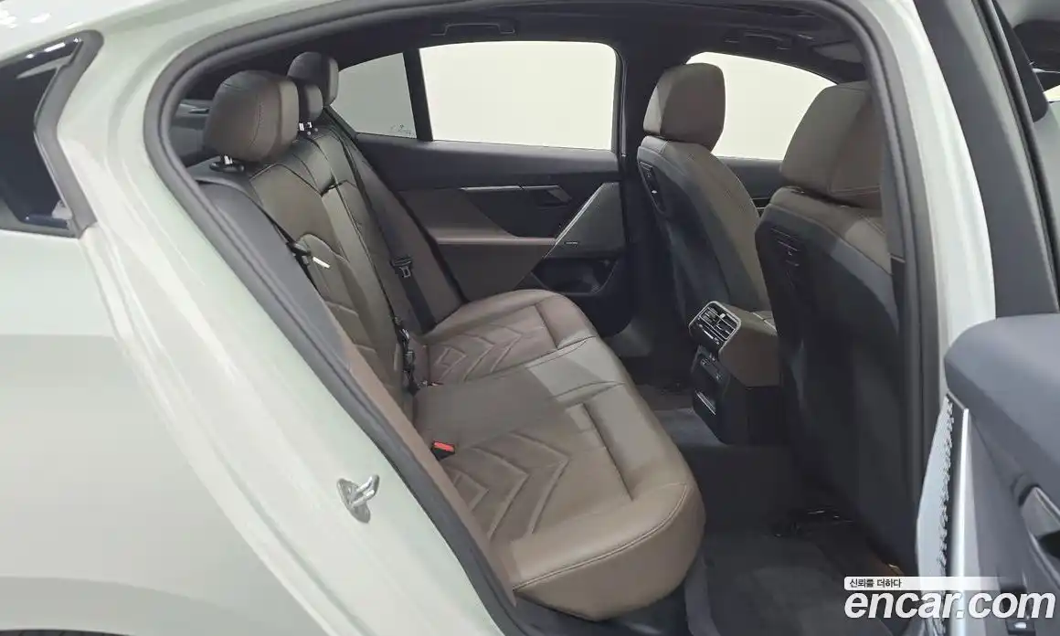 BMW 5-Series 2024 2.0 Автомат в Москве № 210797, фото 3