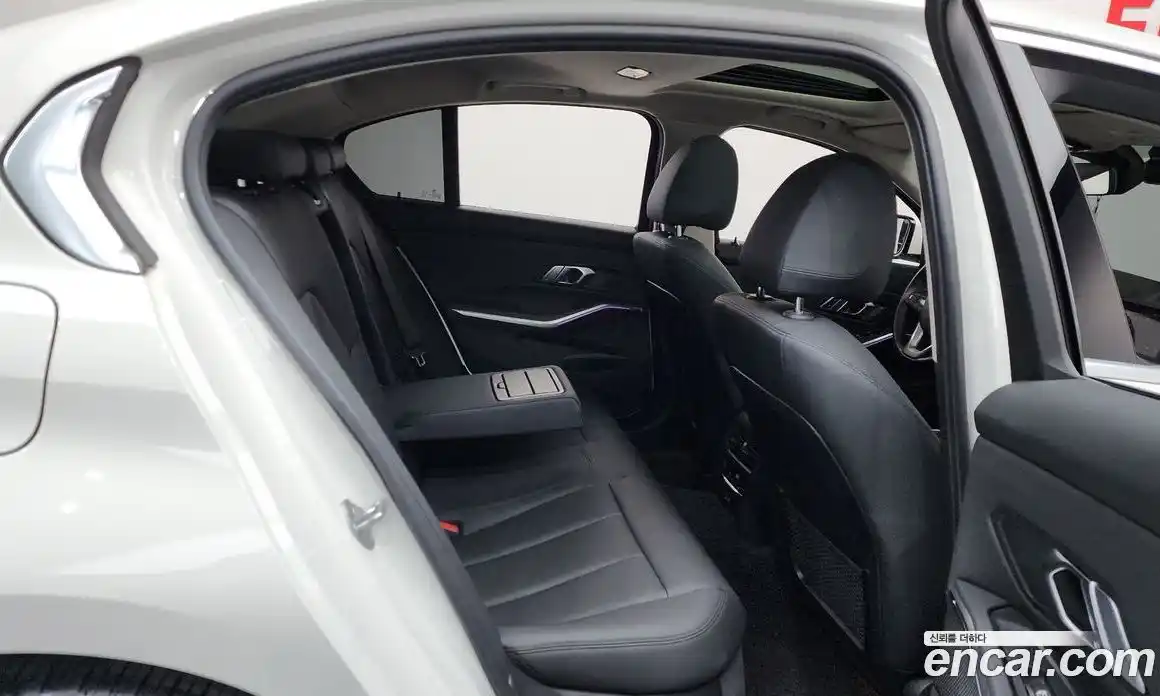 BMW 3-Series 2021 2.0 Автомат в Москве № 211468, фото 12