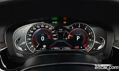 BMW 5-Series 2019 2.0 Автомат в Москве № 211619, миниатюра 11