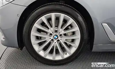 BMW 5-Series 2019 2.0 Автомат в Москве № 211619, миниатюра 9