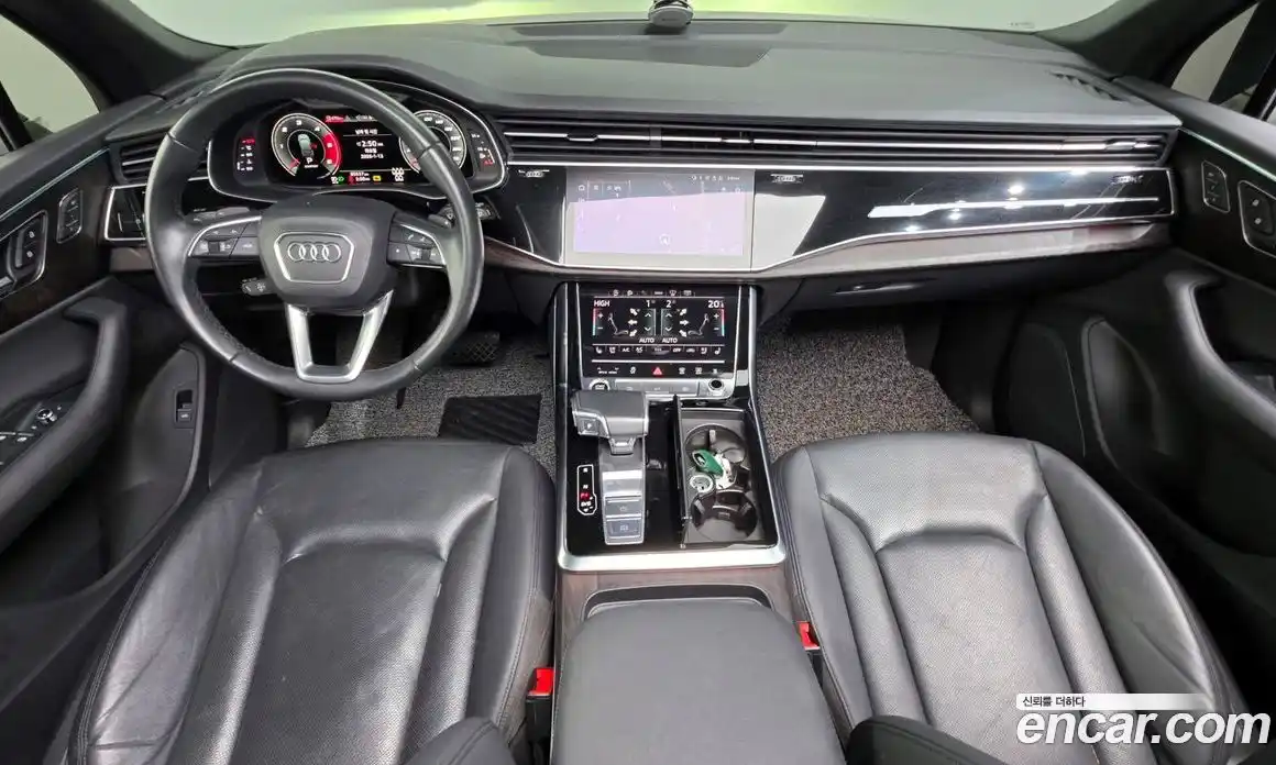 Audi Q7 2021 3.0 Автомат в Москве № 212451, фото 1