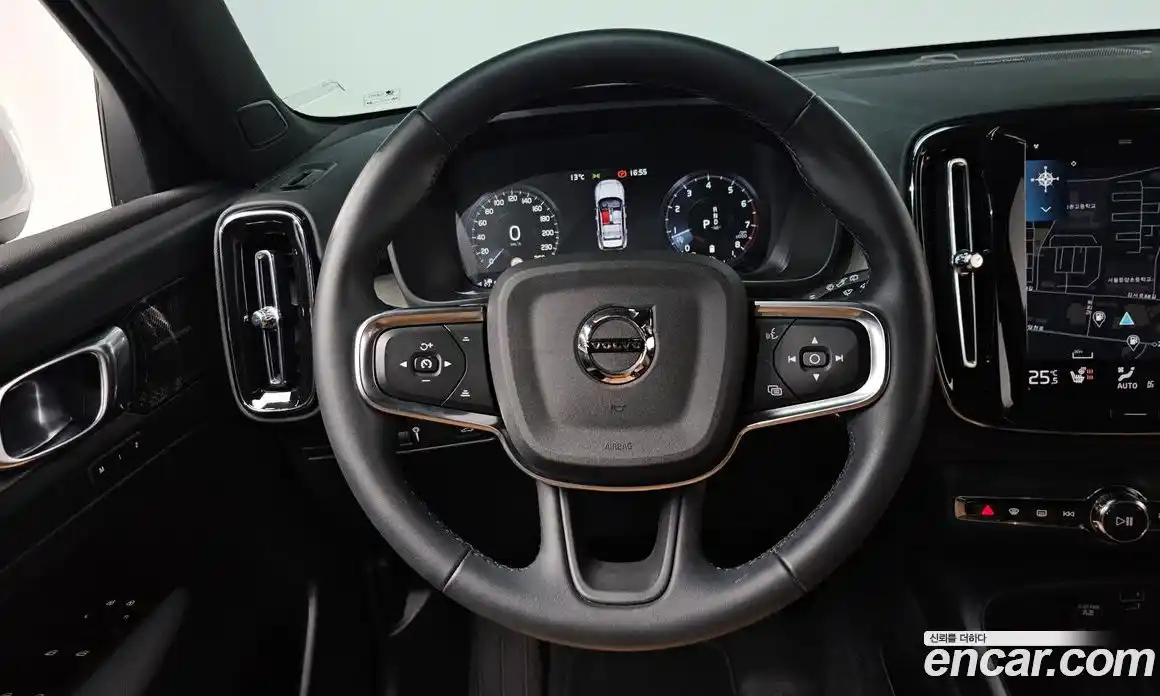 Volvo XC40 2022 2.0 Автомат в Москве № 212825, фото 16