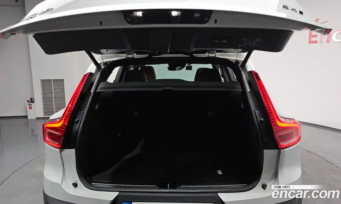 Volvo XC40 2022 2.0 Автомат в Москве № 212825, фото 17