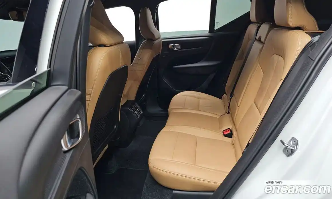 Volvo XC40 2022 2.0 Автомат в Москве № 212825, фото 20