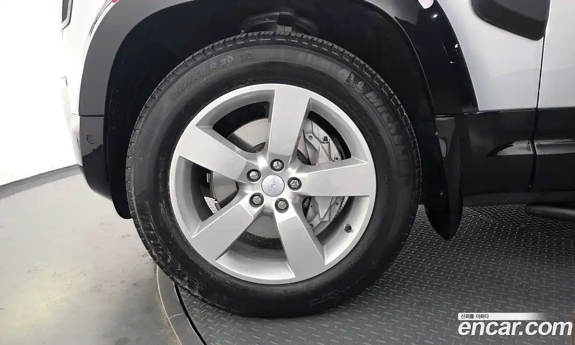 Land Rover Defender 2022 3.0 Автомат в Москве № 213338, фото 13