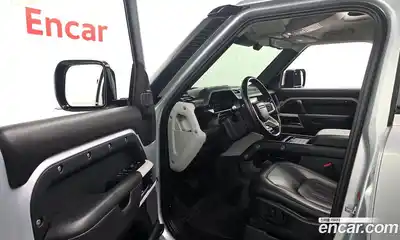 Land Rover Defender 2022 3.0 Автомат в Москве № 213338, миниатюра 7