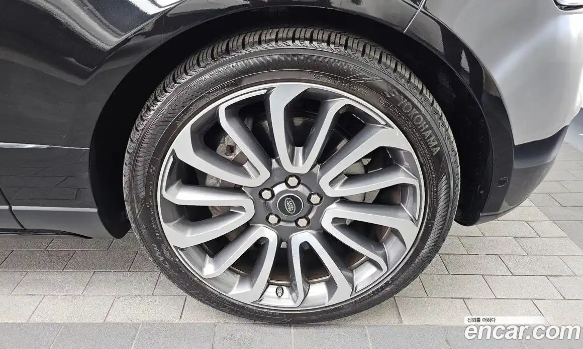 Land Rover Range-Rover 2017 5.0 Автомат в Москве № 213562, фото 14