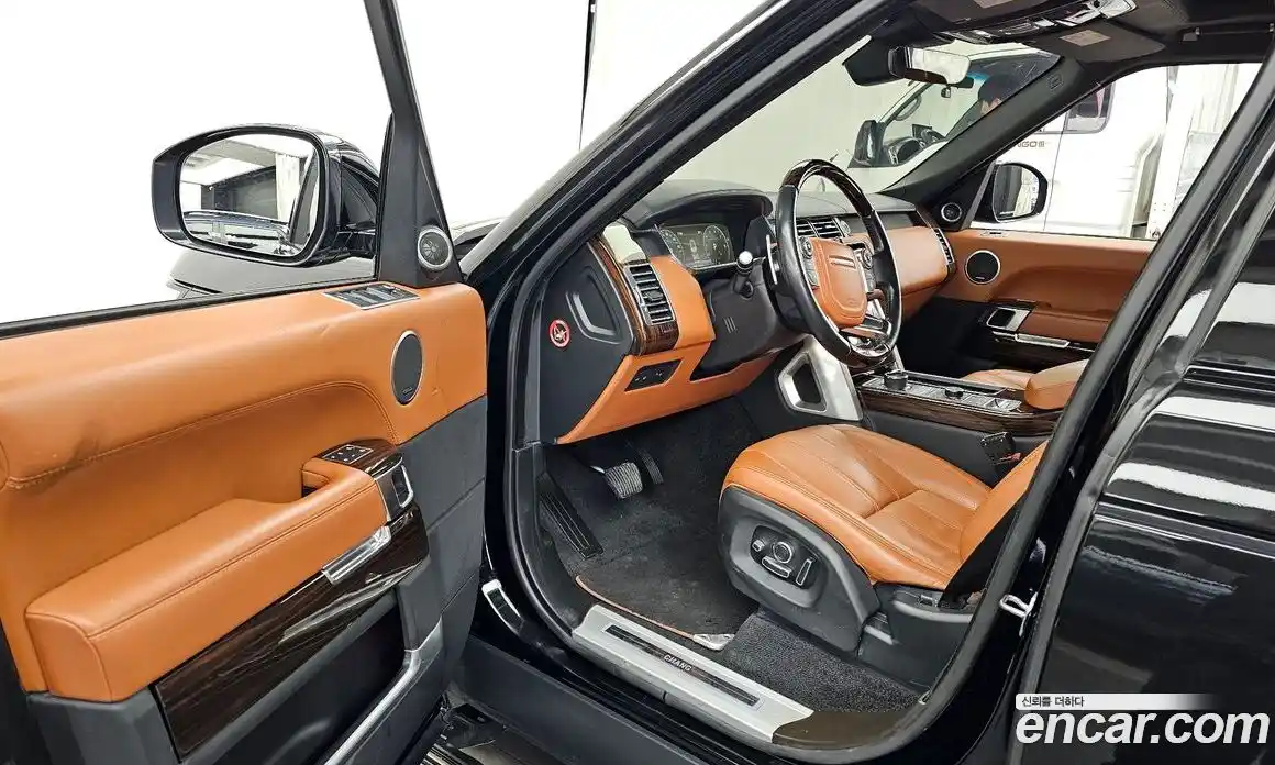 Land Rover Range-Rover 2017 5.0 Автомат в Москве № 213562, фото 17