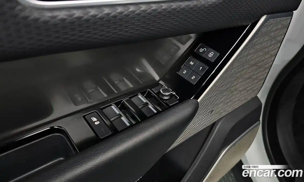 Land Rover Range-Rover Velar 2018 2.0 Автомат в Москве № 213608, фото 18