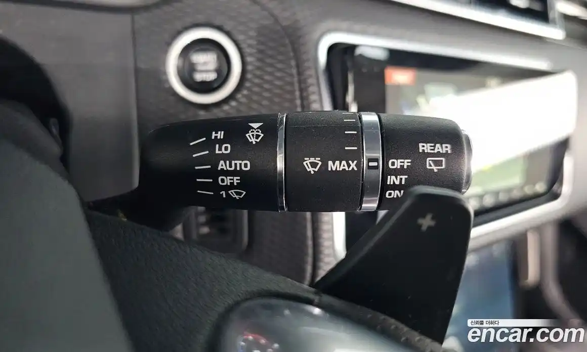 Land Rover Range-Rover Velar 2018 2.0 Автомат в Москве № 213608, фото 19