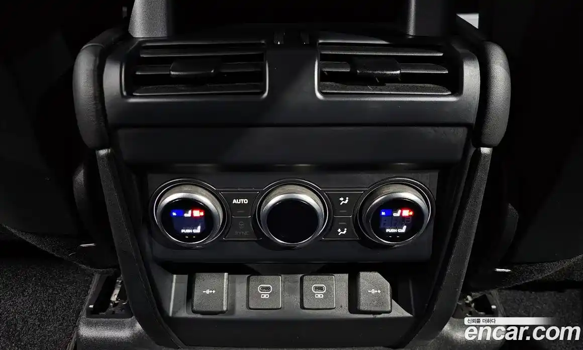 Land Rover Defender 2022 3.0 Автомат в Москве № 213609, фото 17