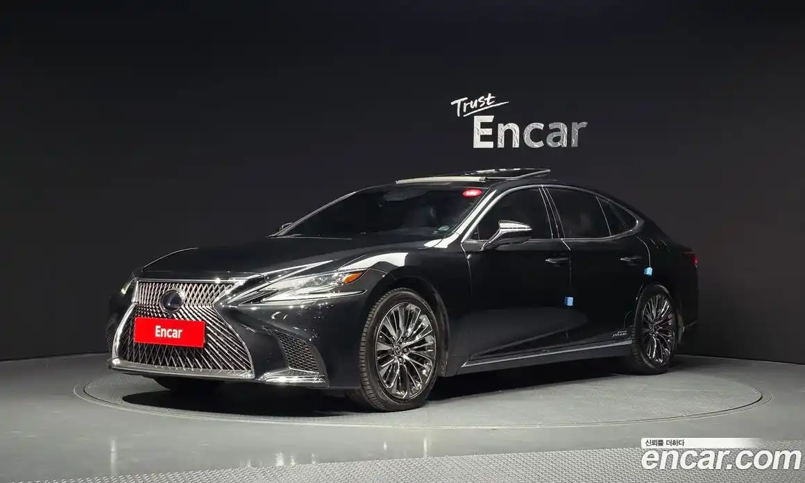 Lexus LS 2018 3.5 Автомат в Москве № 214711, фото 13