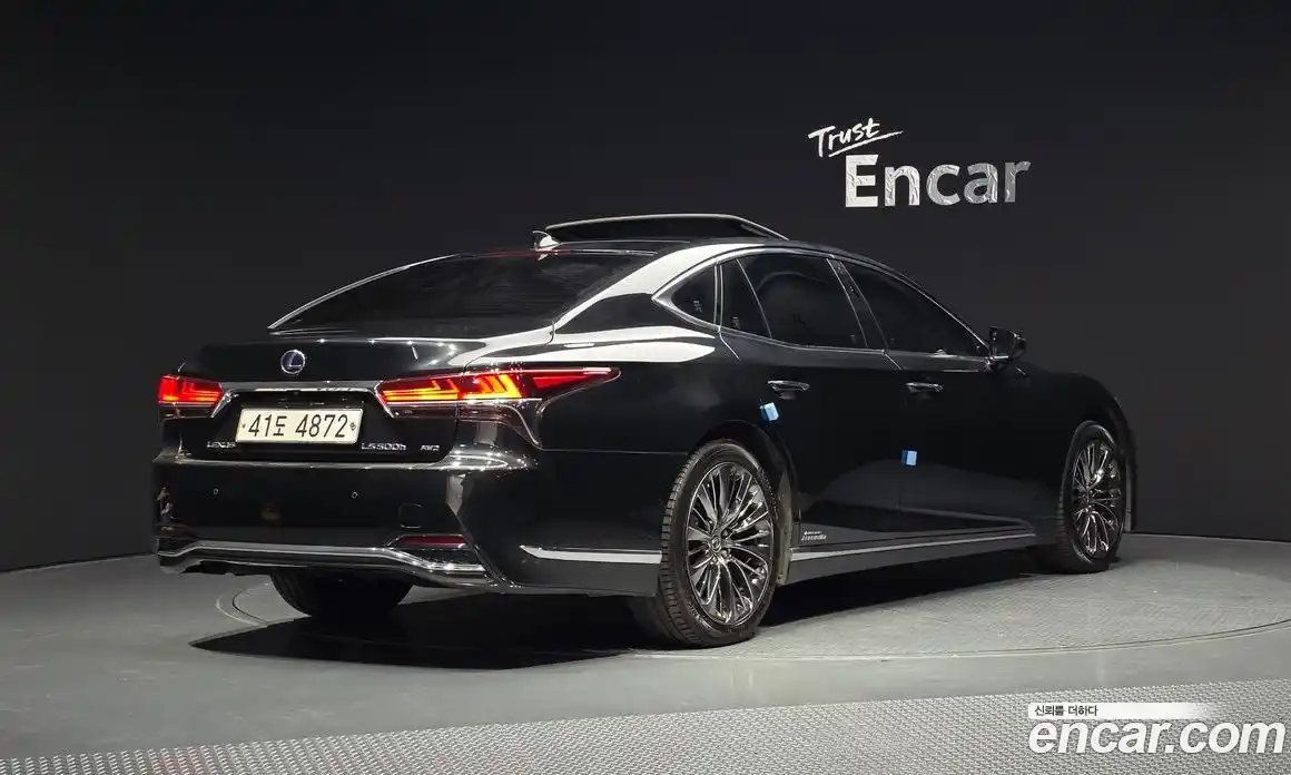 Lexus LS 2018 3.5 Автомат в Москве № 214711, фото 20