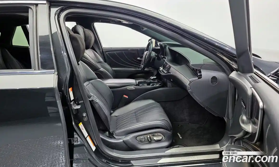 Lexus LS 2018 3.5 Автомат в Москве № 214711, фото 6