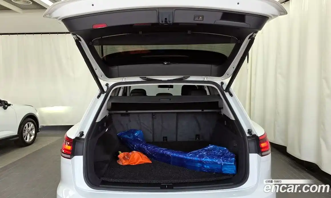 Volkswagen Touareg 2021 3.0 Автомат в Москве № 215023, фото 20