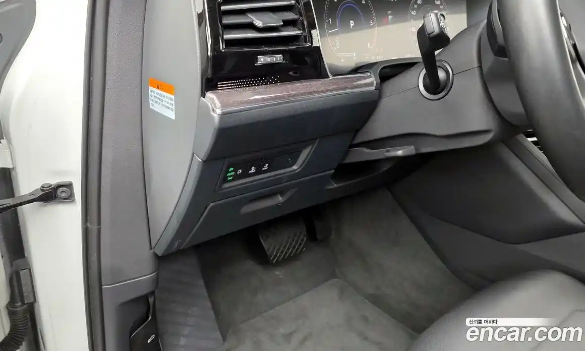 Volkswagen Touareg 2021 3.0 Автомат в Москве № 215023, фото 5