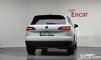 Volkswagen Touareg 2021 3.0 Автомат в Москве № 215023, миниатюра 7